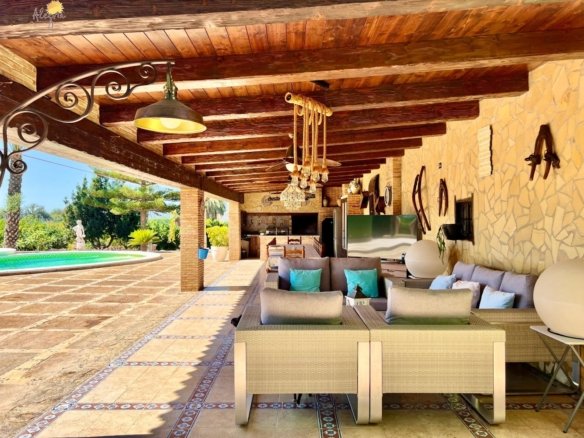 4 Bedroom 4 Bathroom Villa in Almoradi - Caza De Casa