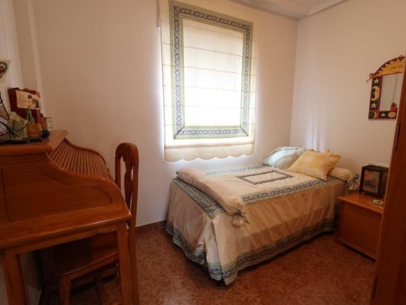 3 Bedroom 2 Bathroom Villa in Torrevieja - Caza De Casa
