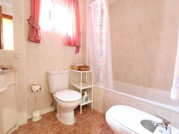 3 Bedroom 2 Bathroom Villa in Torrevieja - Caza De Casa