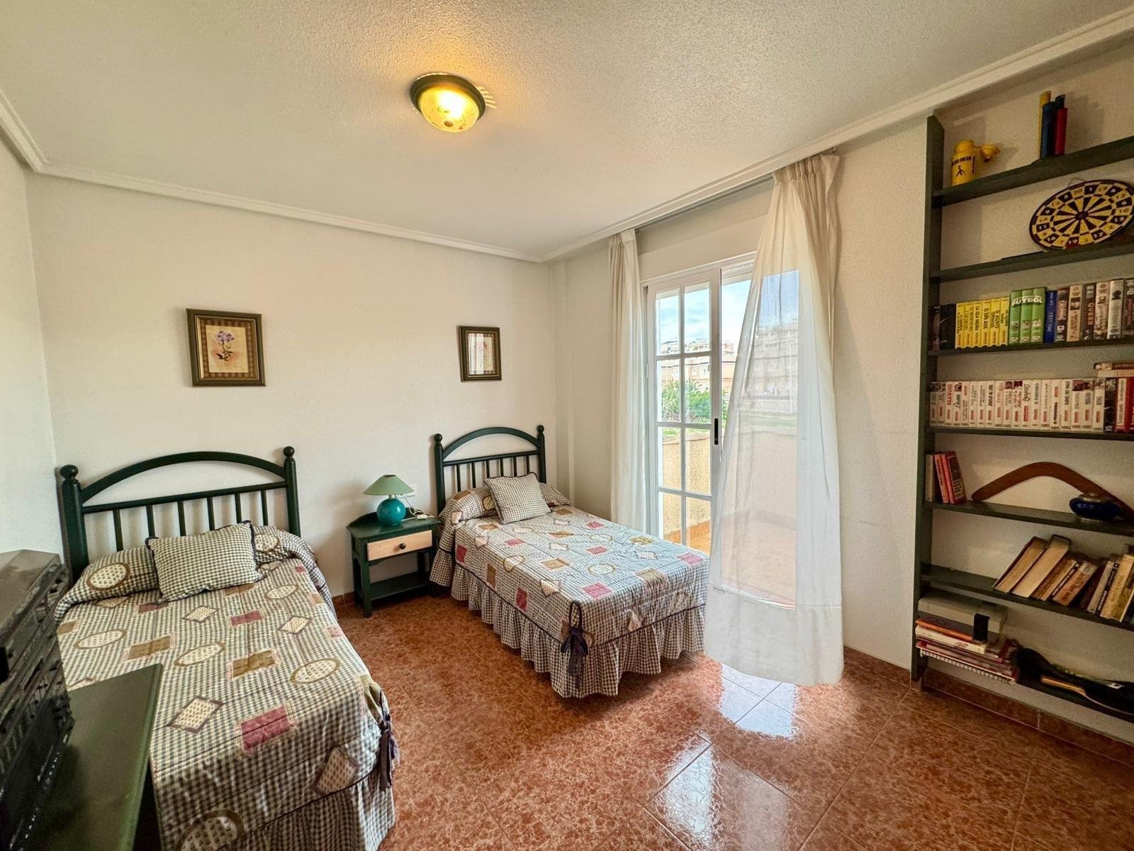 3 Bedroom 2 Bathroom Villa in Torrevieja - Caza De Casa