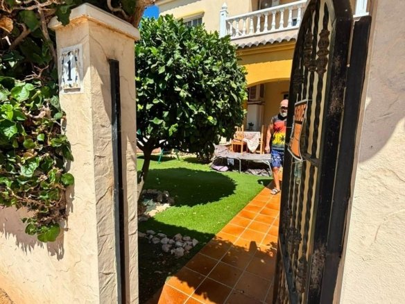 2 Bedroom 2 Bathroom Villa in Orihuela Costa - Caza De Casa