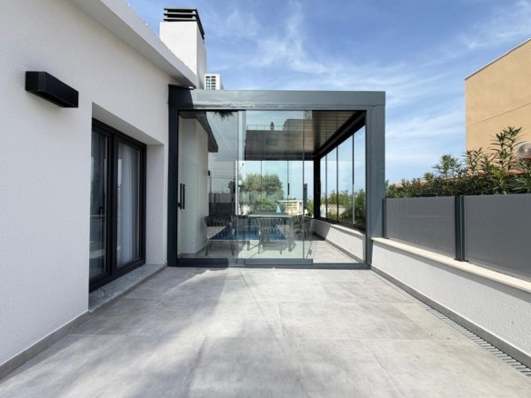 4 Bed 2 Bath Villa in Torrevieja - Caza De Casa