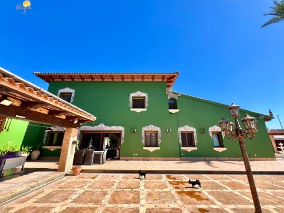 4 Bedroom 4 Bathroom Villa in Almoradi - Caza De Casa