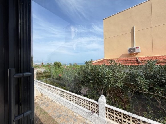 4 Bed 2 Bath Villa in Torrevieja - Caza De Casa