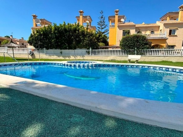 2 Bedroom 2 Bathroom Villa in Orihuela Costa - Caza De Casa