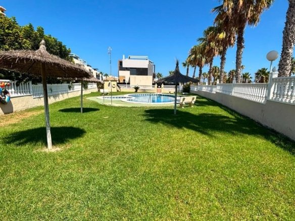 2 Bedroom 2 Bathroom Villa in Orihuela Costa - Caza De Casa