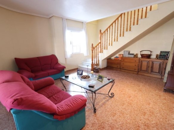 3 Bedroom 2 Bathroom Villa in Torrevieja - Caza De Casa