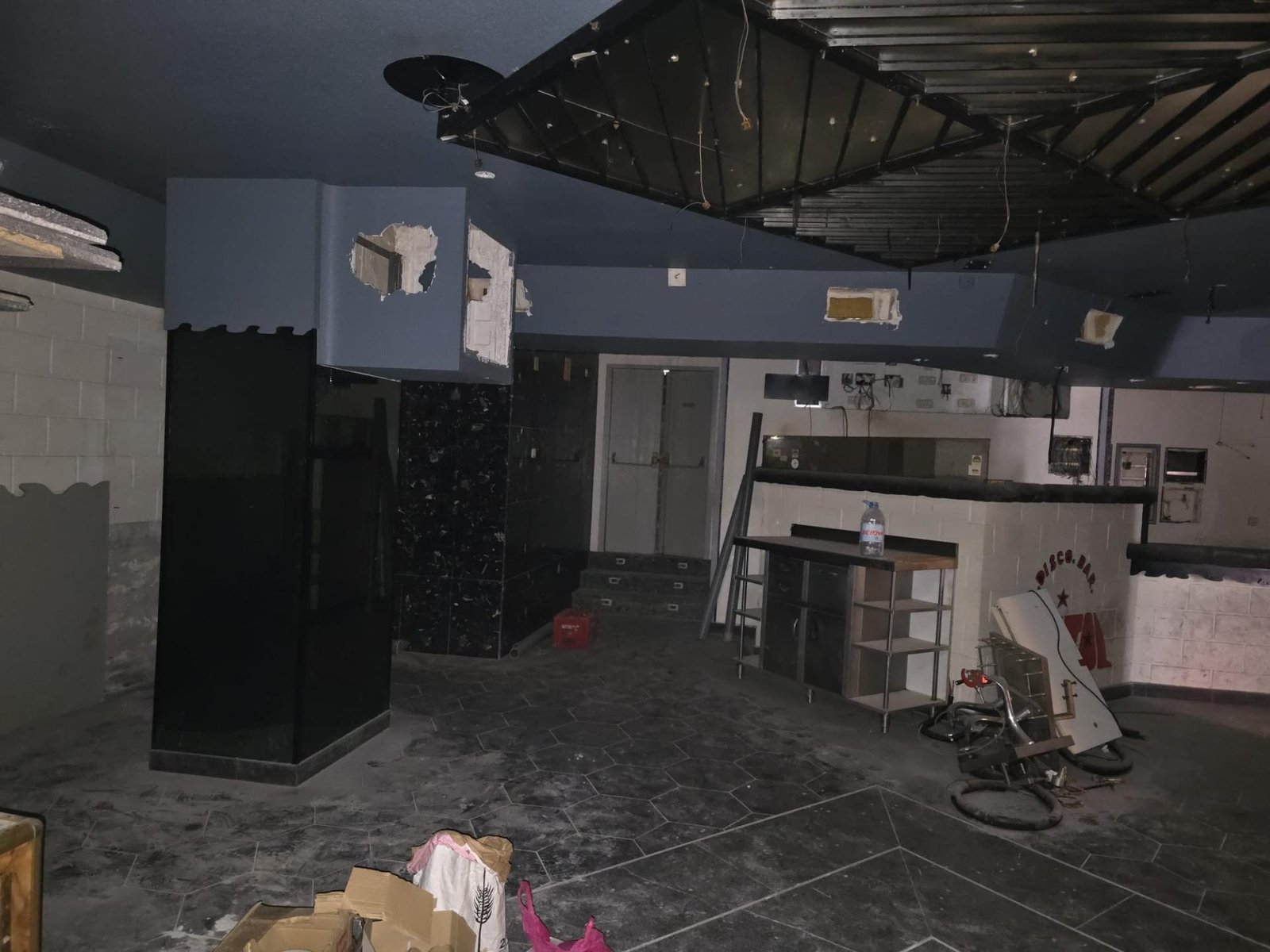 Commercial in Torrevieja - Caza De Casa