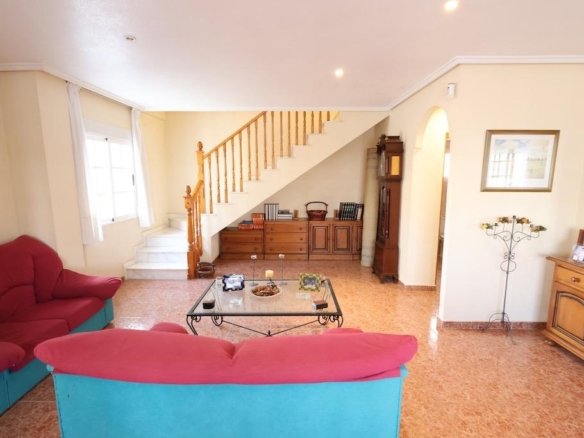 3 Bedroom 2 Bathroom Villa in Torrevieja - Caza De Casa