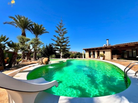4 Bedroom 4 Bathroom Villa in Almoradi - Caza De Casa