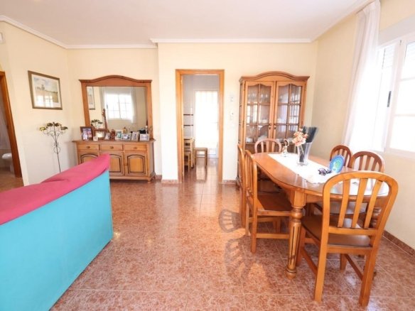 3 Bedroom 2 Bathroom Villa in Torrevieja - Caza De Casa