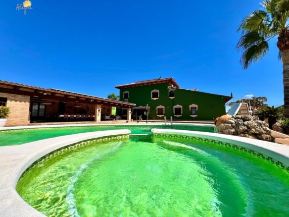 4 Bedroom 4 Bathroom Villa in Almoradi - Caza De Casa