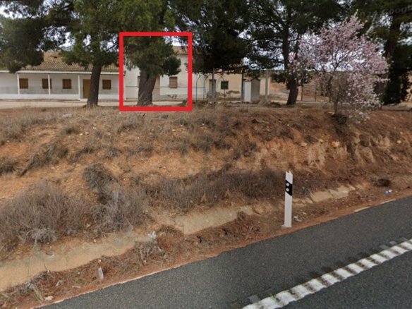 6 Bed 1 Bath Country House in Yecla - Caza De Casa