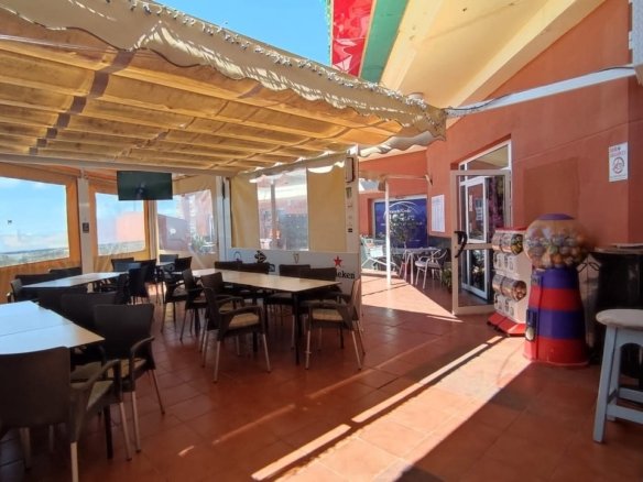 1 Bathroom Commercial in Los Altos - Caza De Casa