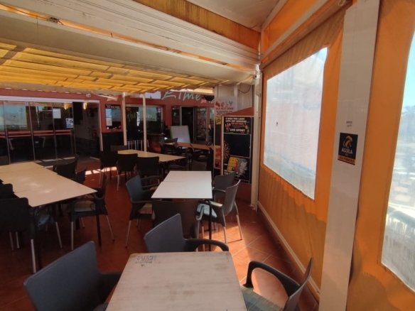 1 Bathroom Commercial in Los Altos - Caza De Casa