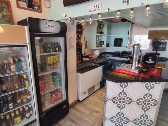 1 Bathroom Commercial in Los Altos - Caza De Casa