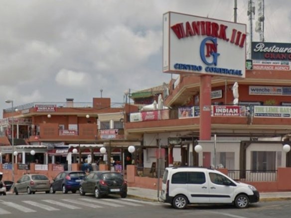 1 Bathroom Commercial in Los Altos - Caza De Casa