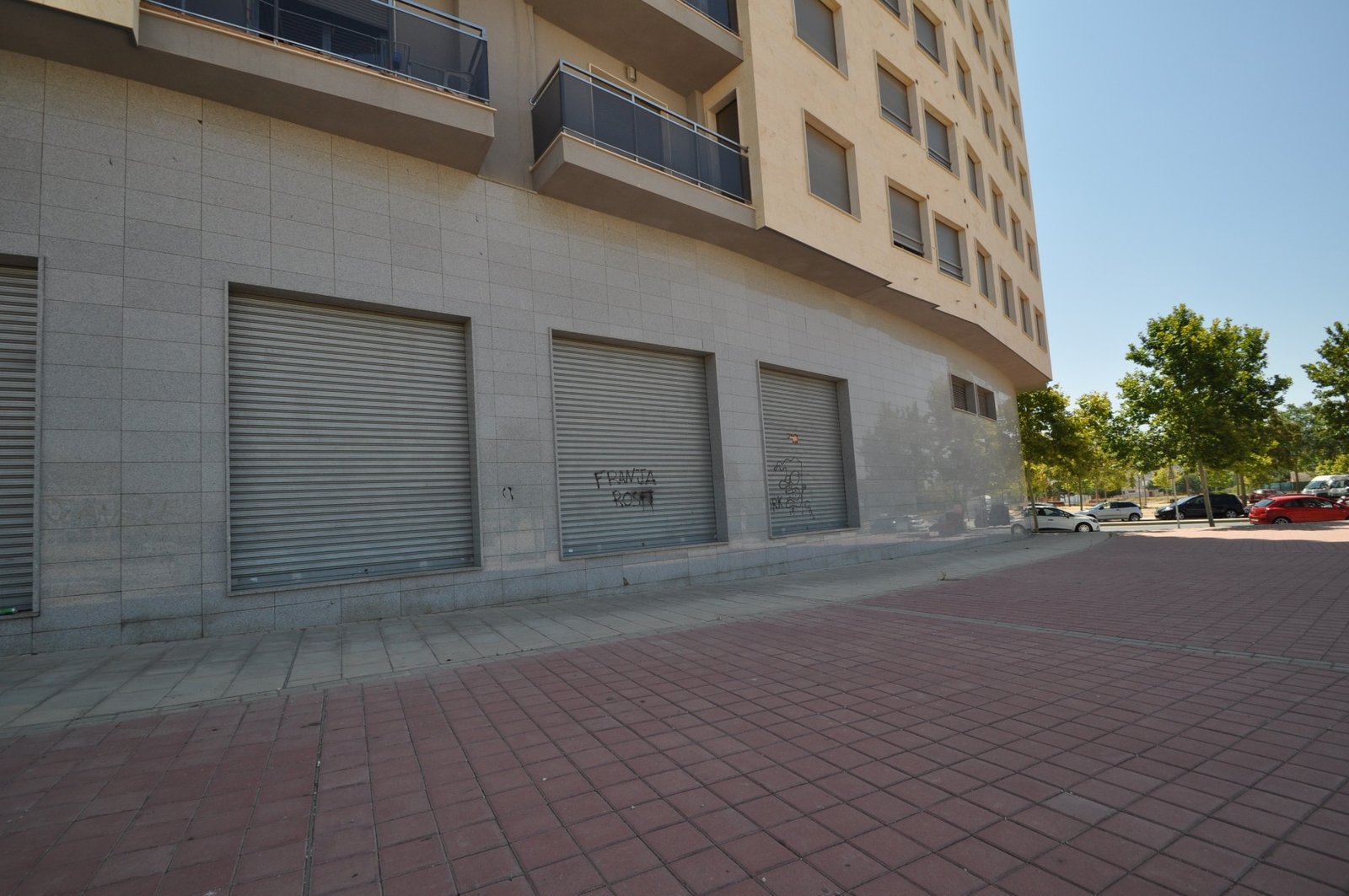 1 Bathroom Commercial in Elda - Caza De Casa