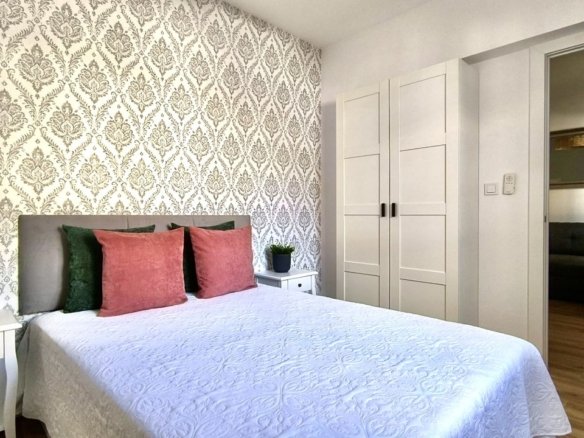 3 Bed 2 Bath Town House in Los Altos - Caza De Casa