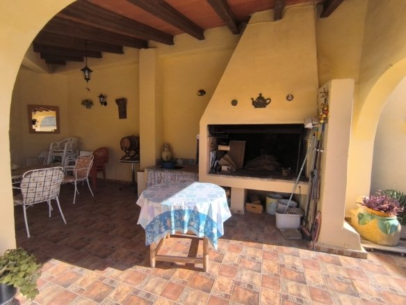5 Bedroom 1 Bathroom Country House in Monóvar/Monóver - Caza De Casa