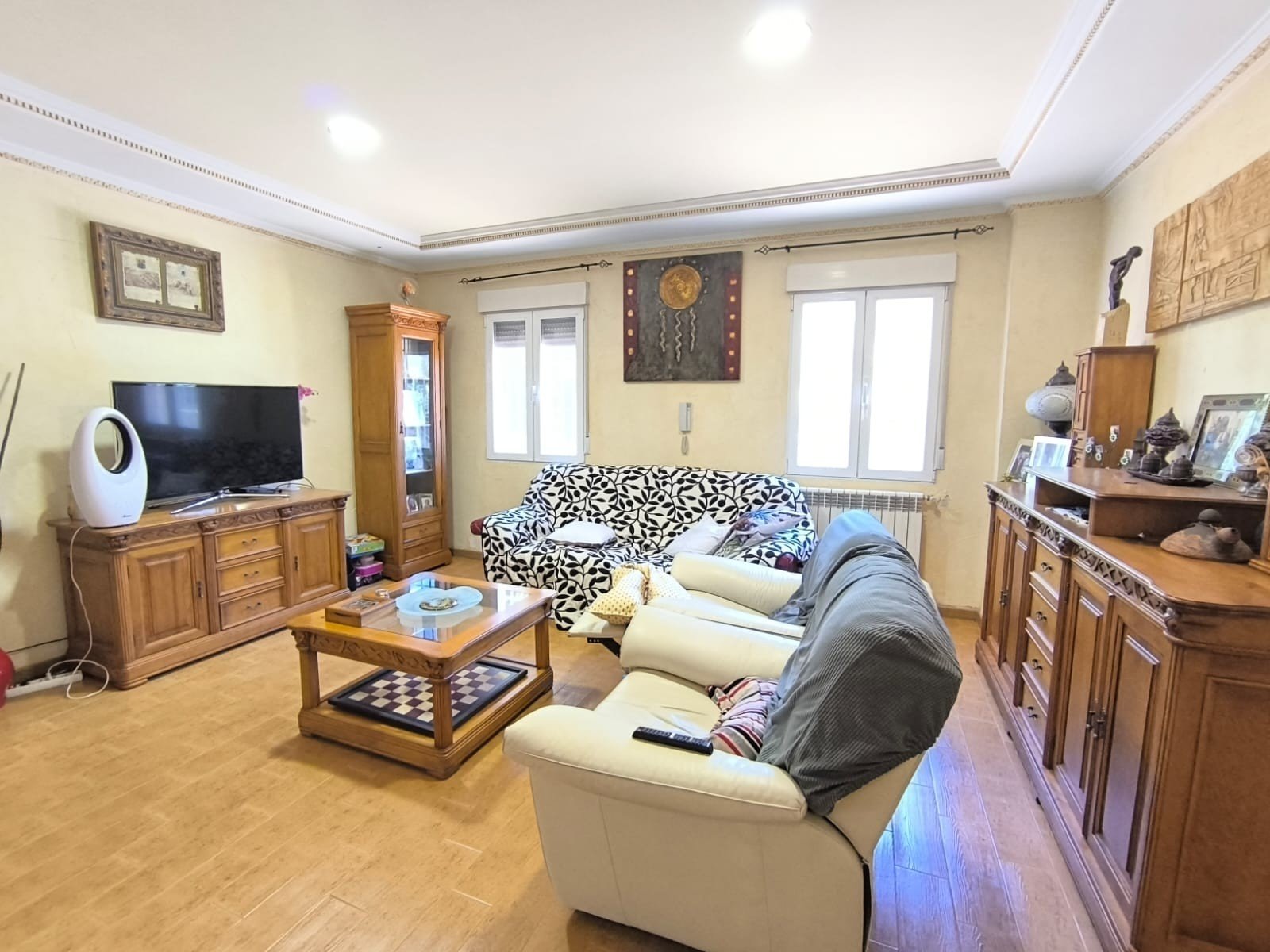 71145a8b526724eb 6 Bedroom 3 Bathroom Villa in Yecla - Caza De Casa