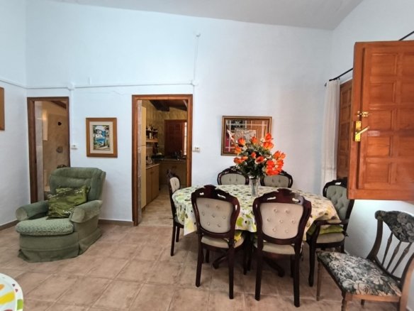 3 Bedroom 1 Bathroom Country House in Pinoso - Caza De Casa
