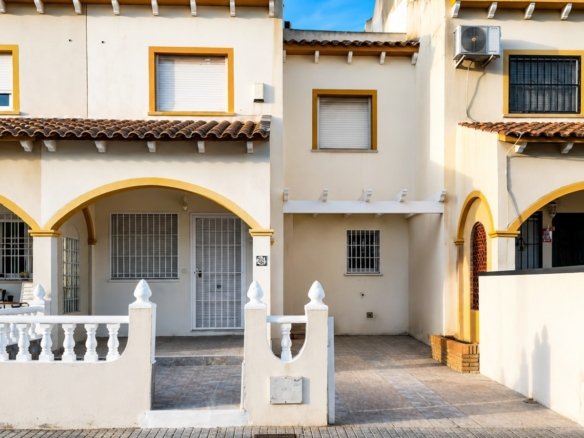 2 Bedroom 2 Bathroom Town House in Orihuela Costa - Caza De Casa