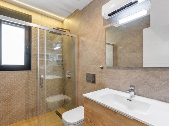 3 Bedroom 2 Bathroom Villa in Benijofar - Caza De Casa