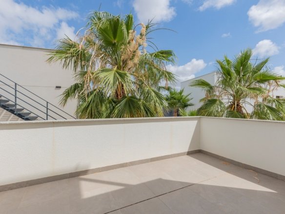 3 Bedroom 2 Bathroom Villa in Benijofar - Caza De Casa