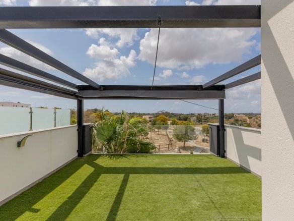 3 Bedroom 2 Bathroom Villa in Benijofar - Caza De Casa