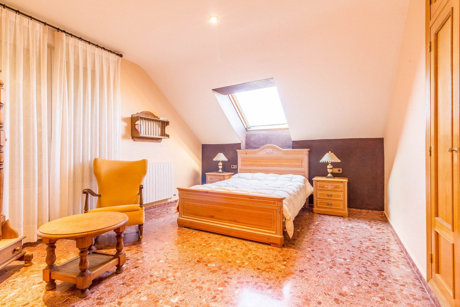 7 Bedroom 3 Bathroom Villa in Yecla - Caza De Casa