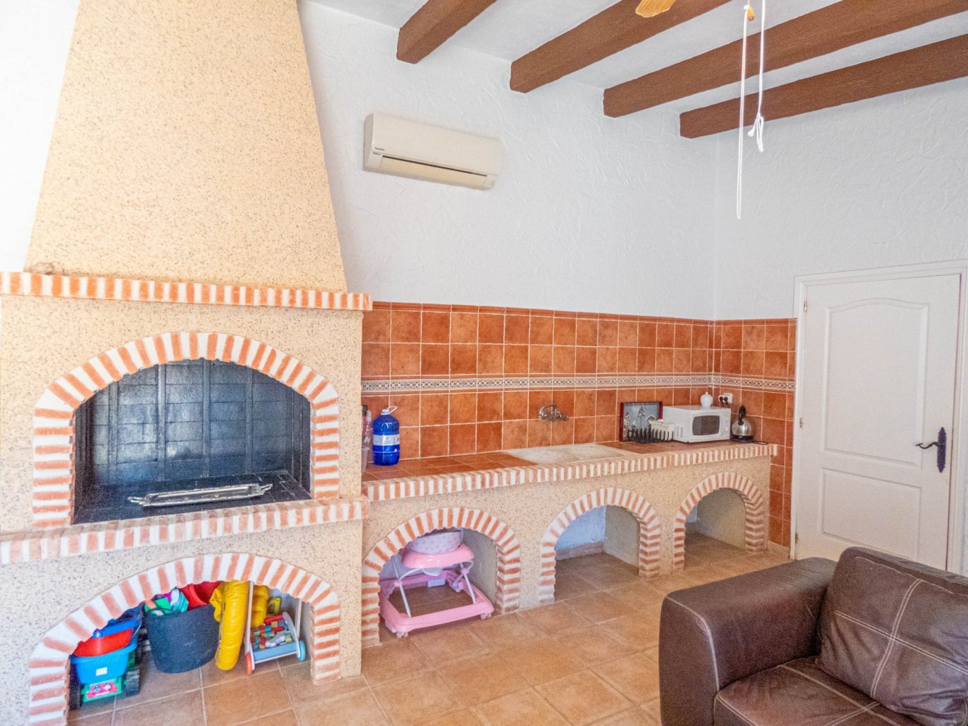 6 Bed 4 Bath Villa in Rojales - Caza De Casa