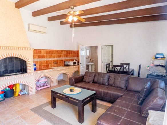 6 Bed 4 Bath Villa in Rojales - Caza De Casa