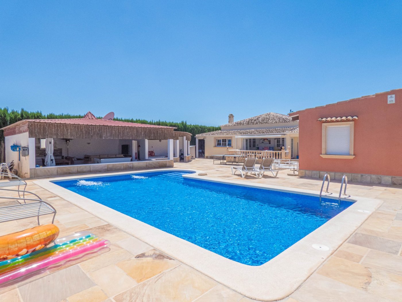 6 Bed 4 Bath Villa in Rojales - Caza De Casa