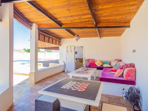 6 Bed 4 Bath Villa in Rojales - Caza De Casa