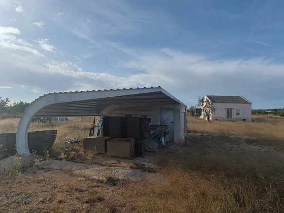 2 Bed 1 Bath Finca in Yecla - Caza De Casa