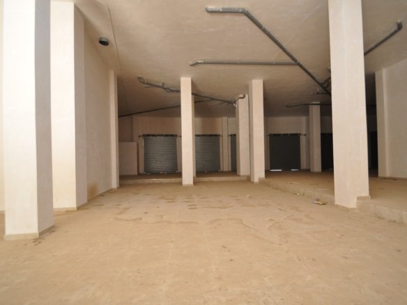 1 Bathroom Commercial in Elda - Caza De Casa
