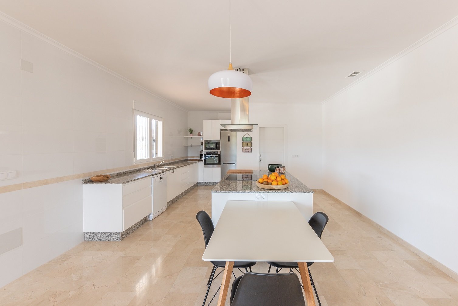 5 Bed 3 Bath Villa in La Romana - Caza De Casa