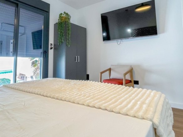 3 Bedroom 3 Bathroom Town House in Torrevieja - Caza De Casa