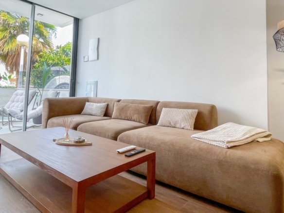 3 Bedroom 3 Bathroom Town House in Torrevieja - Caza De Casa