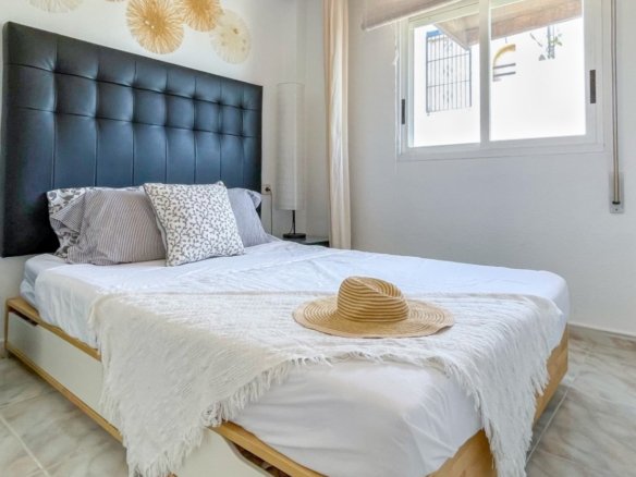 2 Bedroom 1 Bathroom Town House in Torrevieja - Caza De Casa