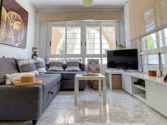 2 Bedroom 1 Bathroom Town House in Torrevieja - Caza De Casa