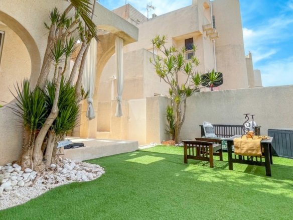 2 Bedroom 1 Bathroom Town House in Torrevieja - Caza De Casa