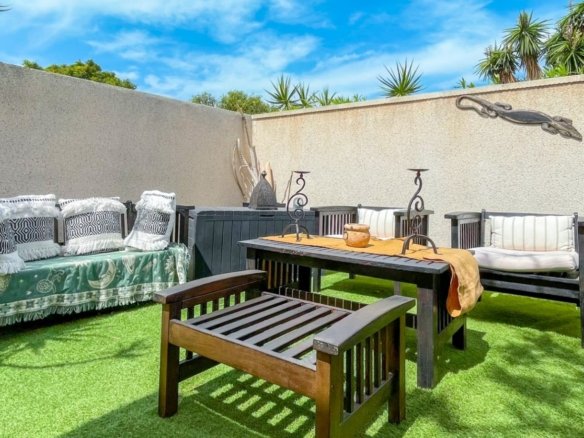 2 Bedroom 1 Bathroom Town House in Torrevieja - Caza De Casa