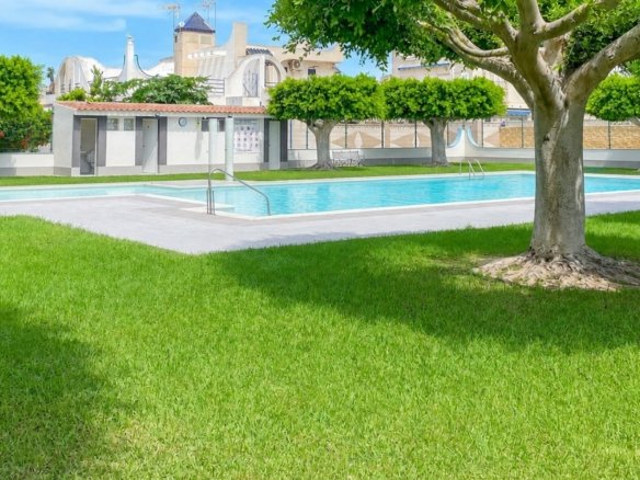 2 Bedroom 1 Bathroom Town House in Torrevieja - Caza De Casa