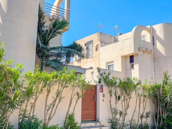 2 Bedroom 1 Bathroom Town House in Torrevieja - Caza De Casa