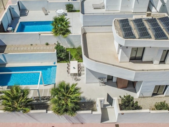 4 Bedroom 3 Bathroom Villa in Rojales - Caza De Casa