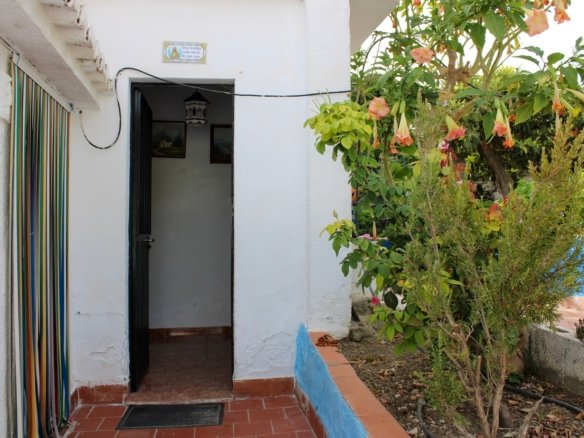 4 Bedroom 2 Bathroom Villa in Nerja - Caza De Casa
