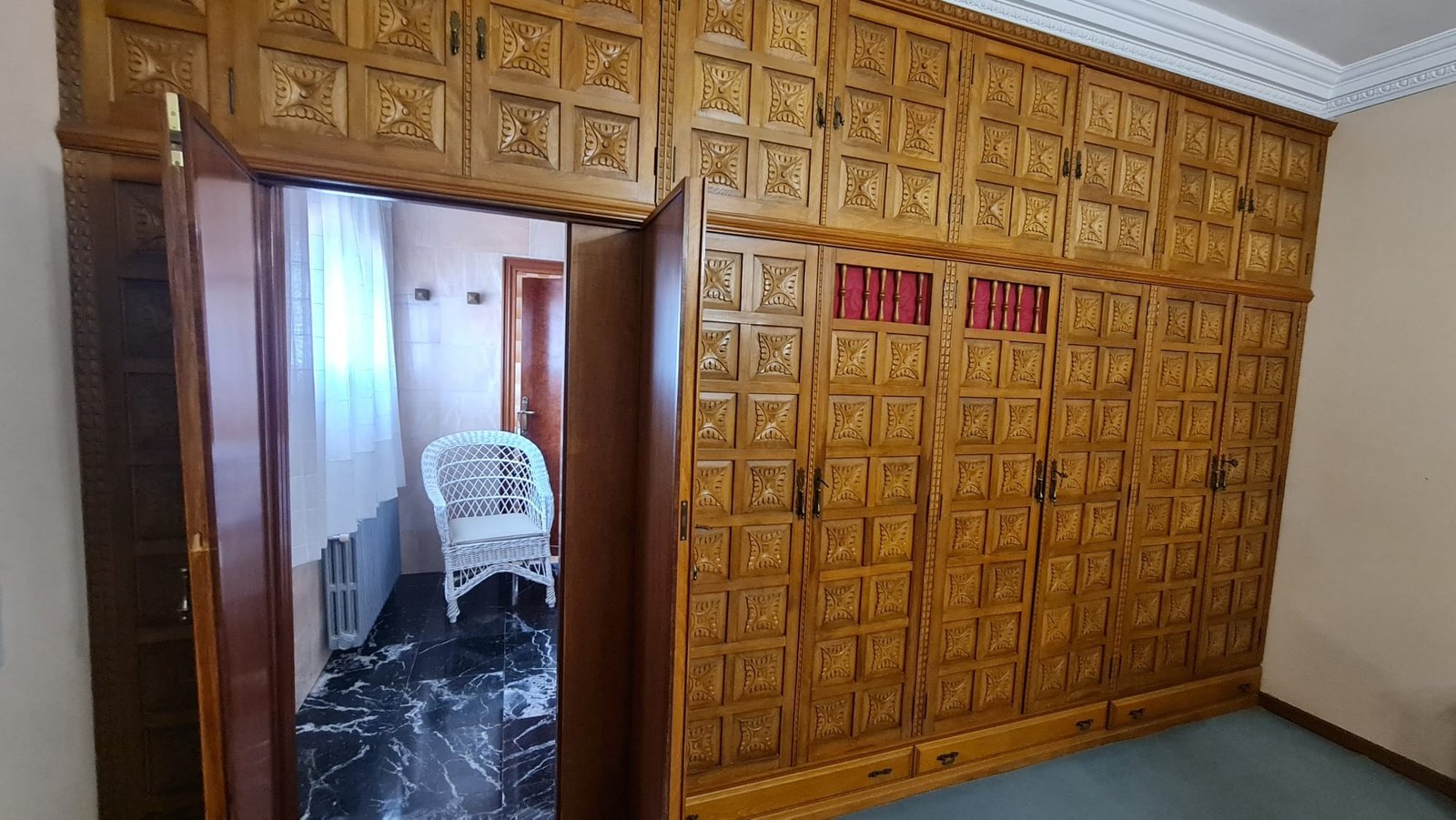 4 Bedroom 3 Bathroom Town House in Elda - Caza De Casa