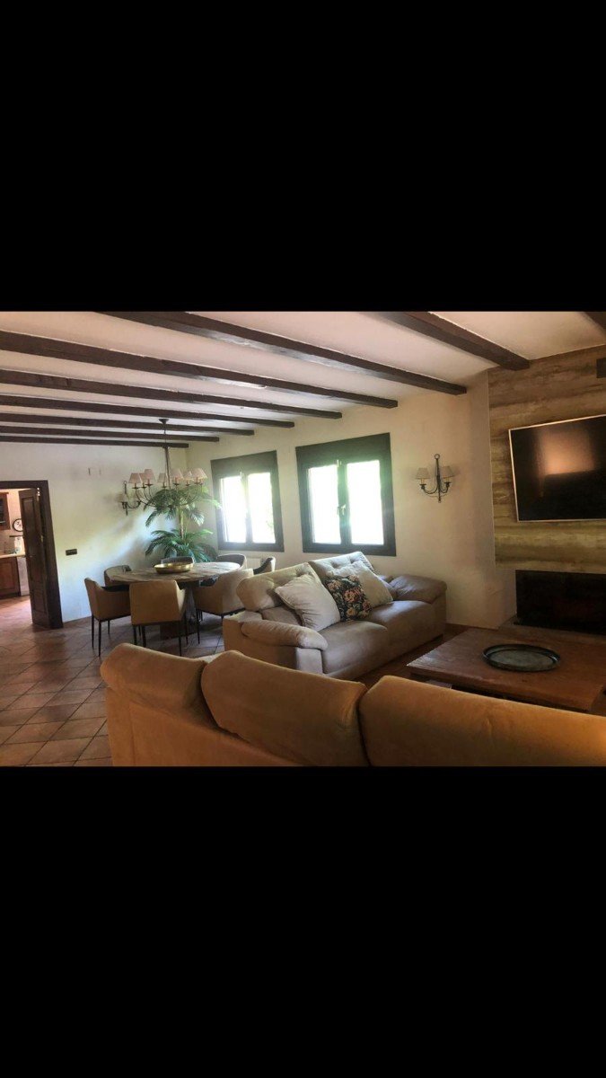 4 Bedroom 3 Bathroom Villa in Elda - Caza De Casa